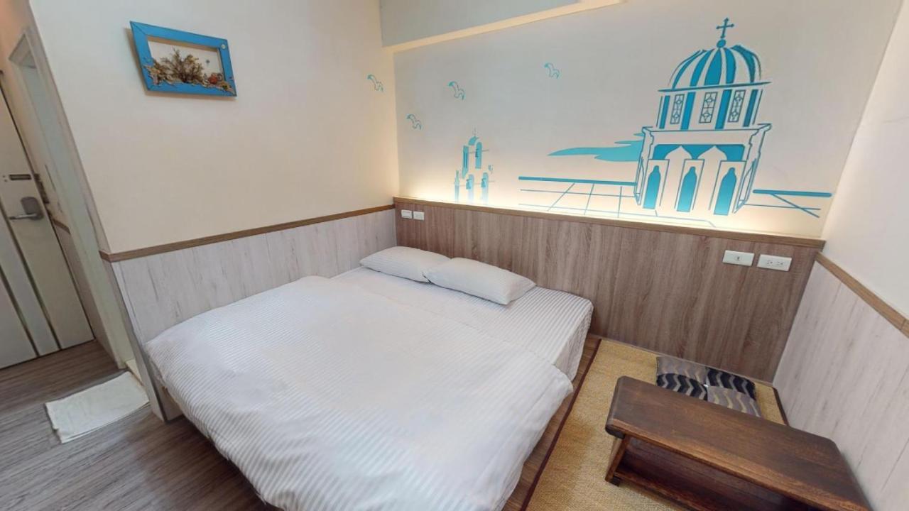 Love Feng Jia Apartment Hotel Тайджун Екстериор снимка