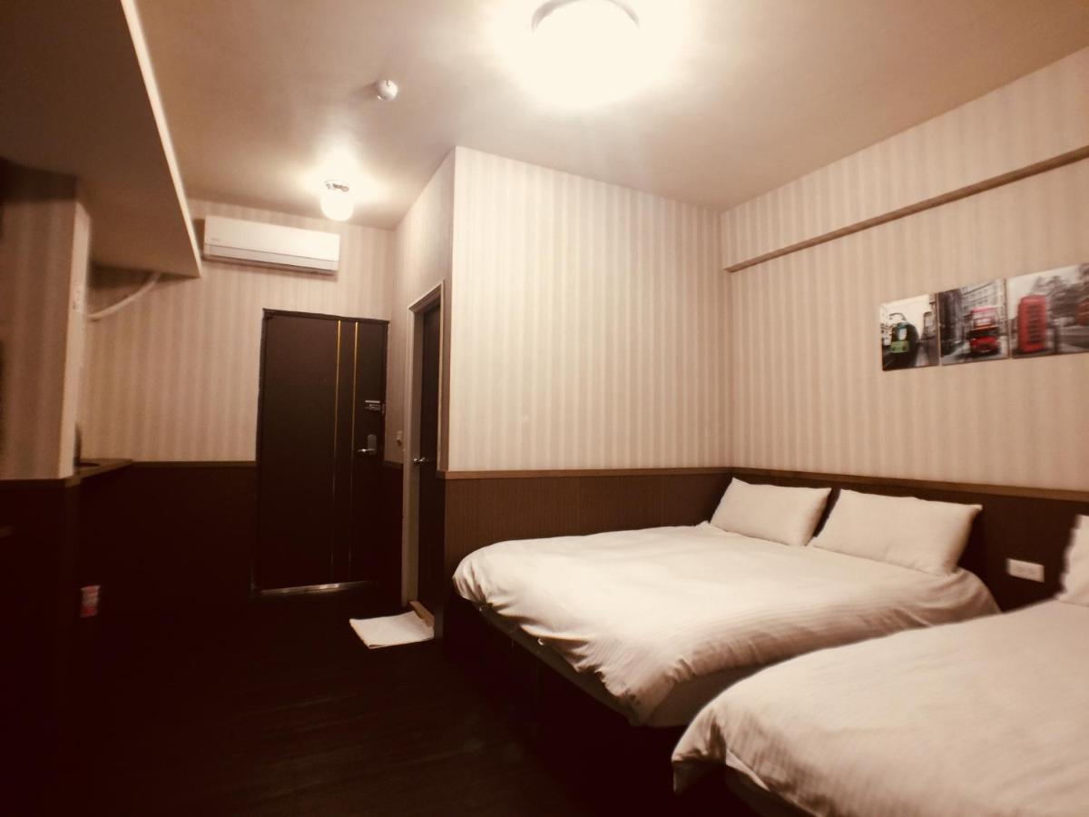 Love Feng Jia Apartment Hotel Тайджун Екстериор снимка