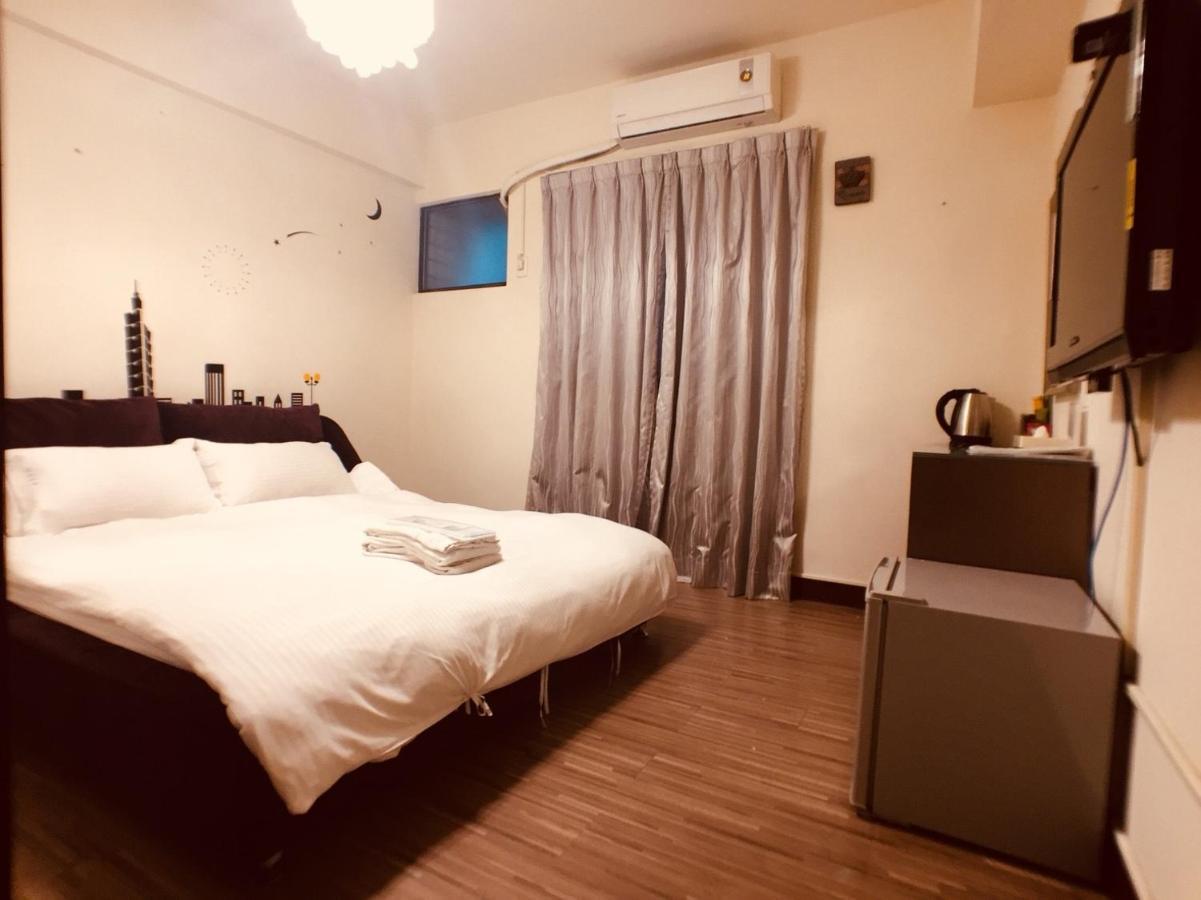 Love Feng Jia Apartment Hotel Тайджун Екстериор снимка