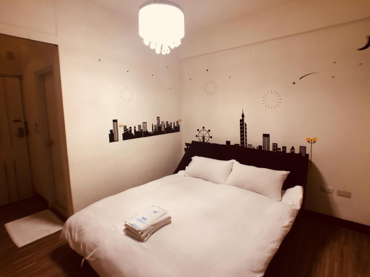 Love Feng Jia Apartment Hotel Тайджун Екстериор снимка