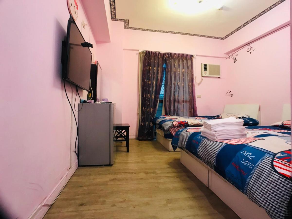 Love Feng Jia Apartment Hotel Тайджун Екстериор снимка