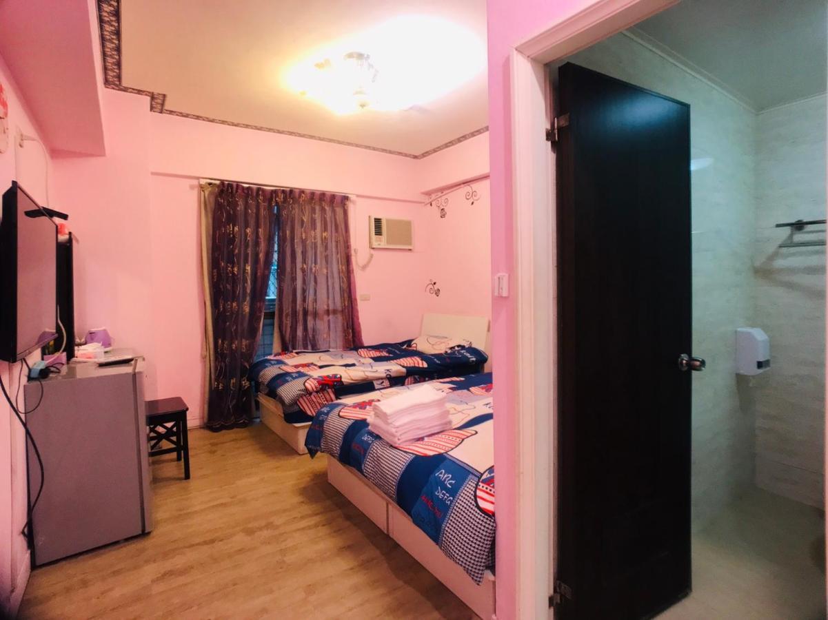 Love Feng Jia Apartment Hotel Тайджун Екстериор снимка